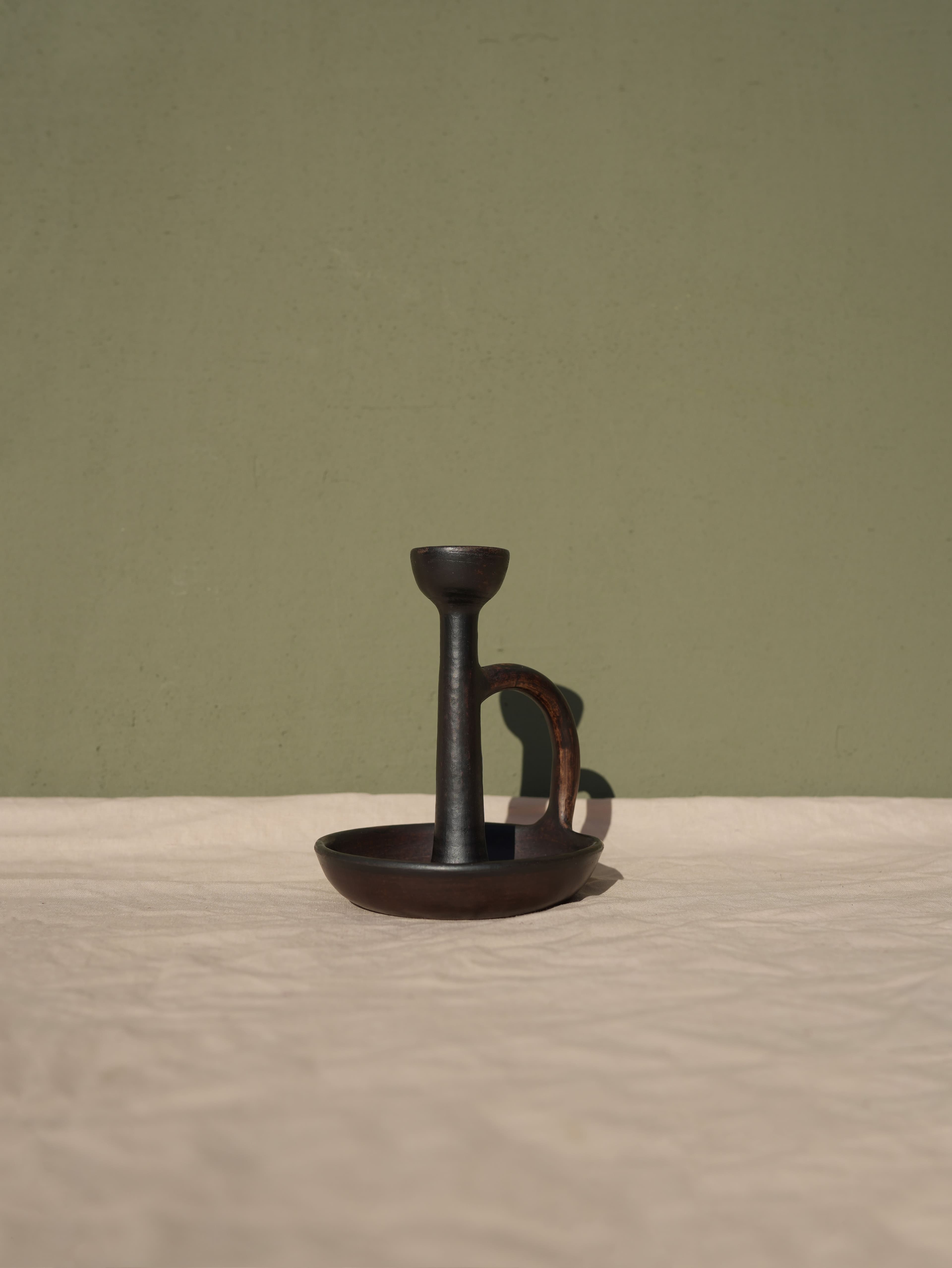 високий з ручкою 4