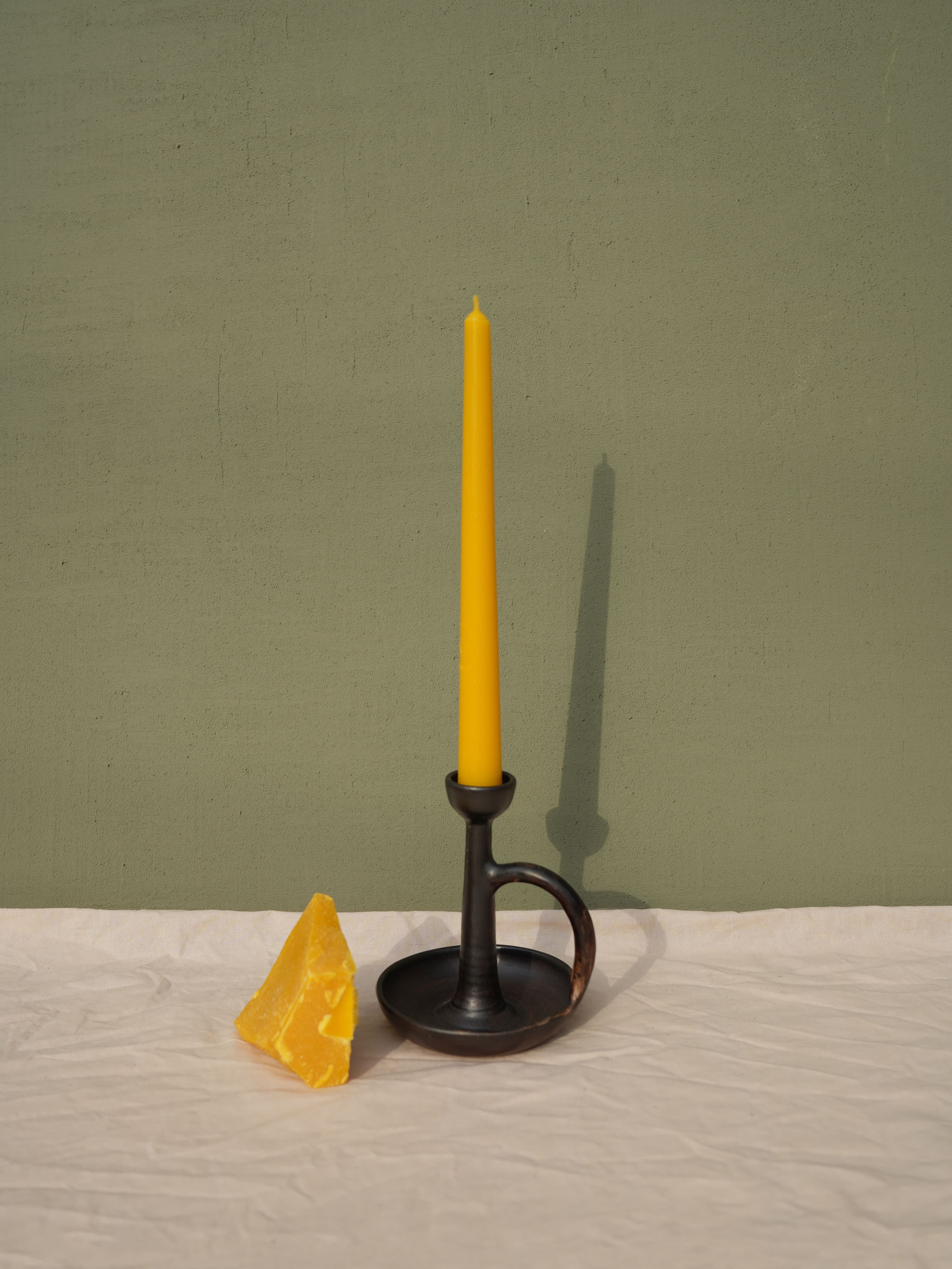 високий з ручкою