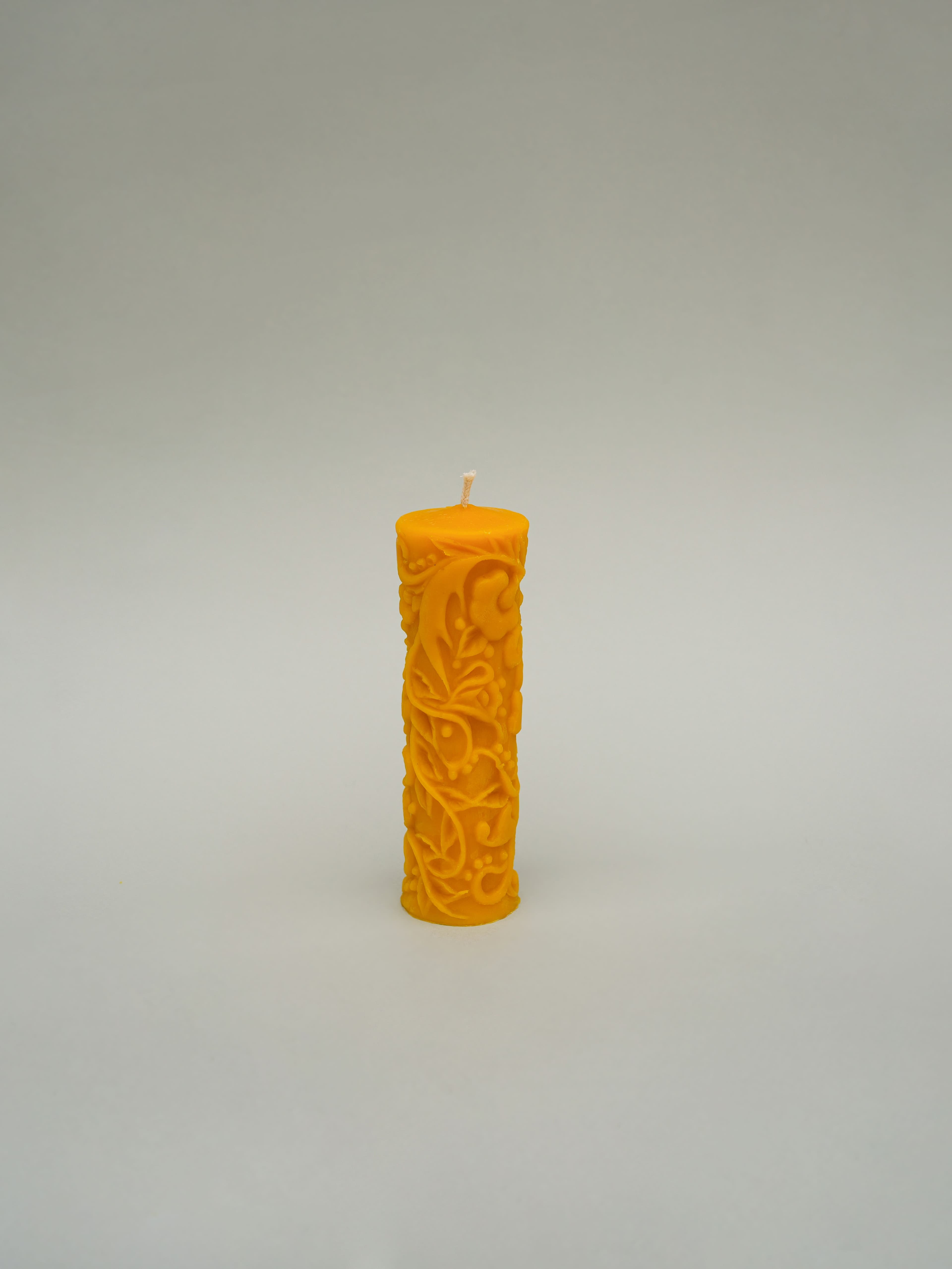 Свічка різьба