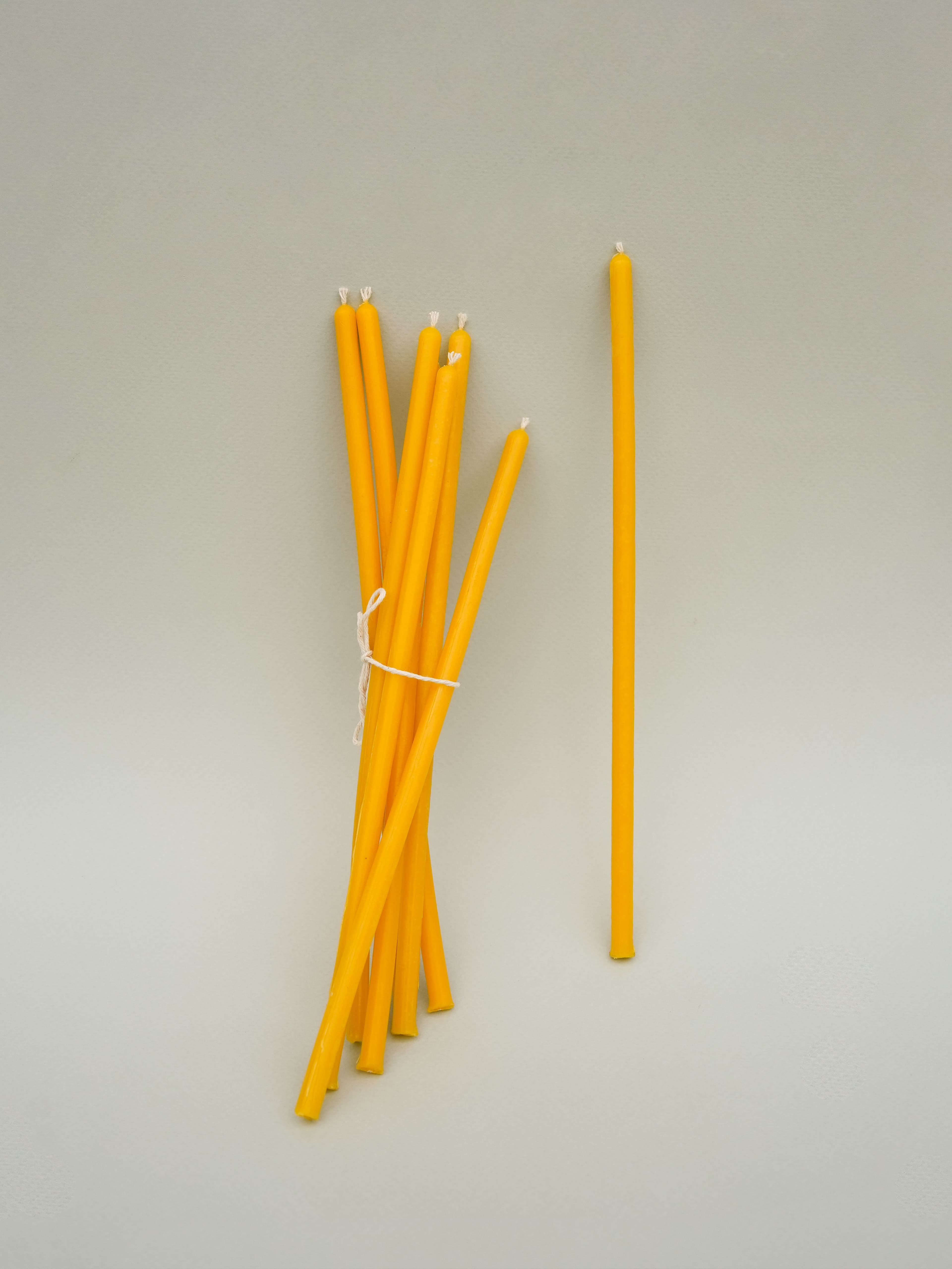 Свічка тоненька