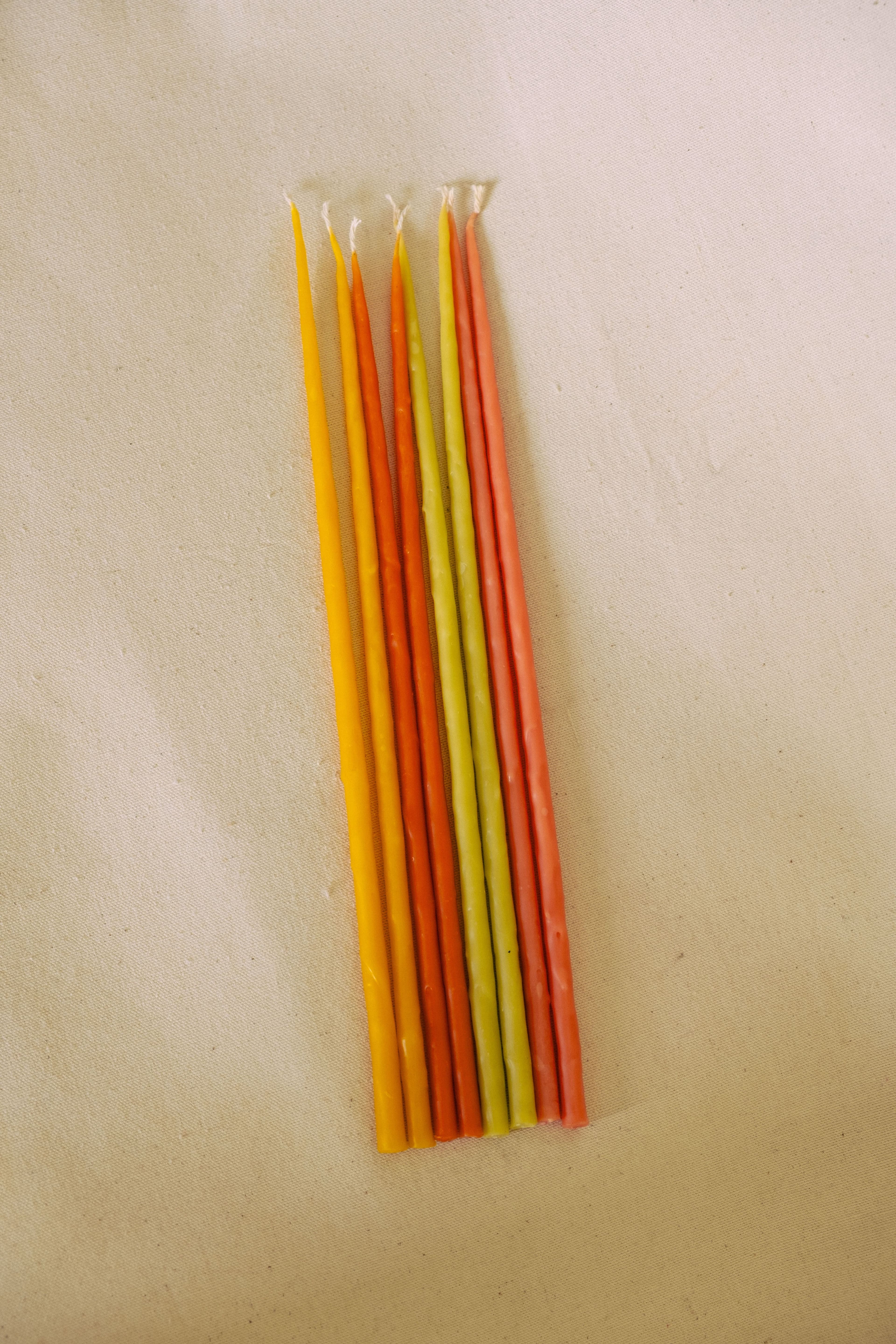 Набір свічок литих з воску та підвіска пташечка 8