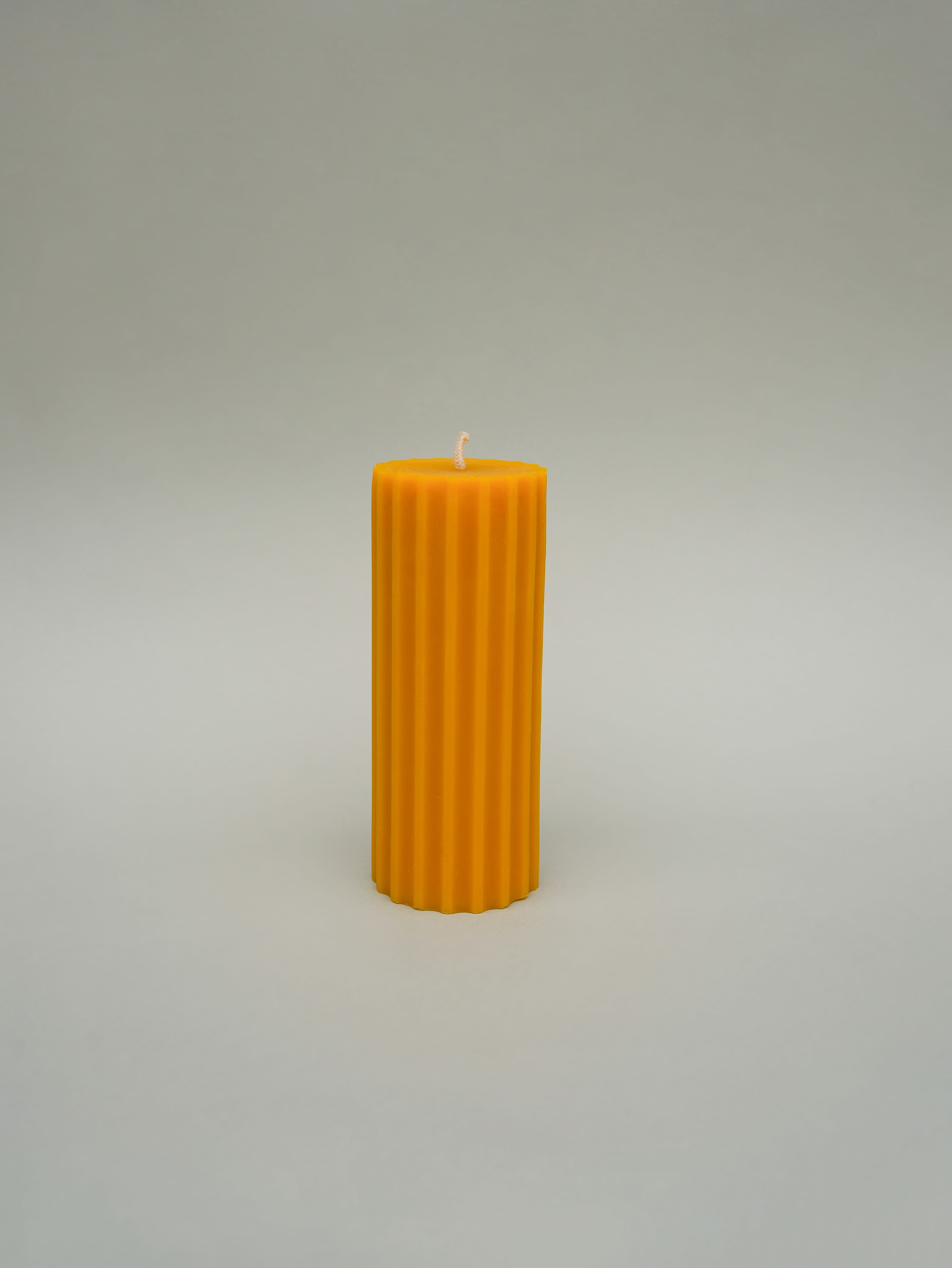 Свічка циліндр велика ребриста