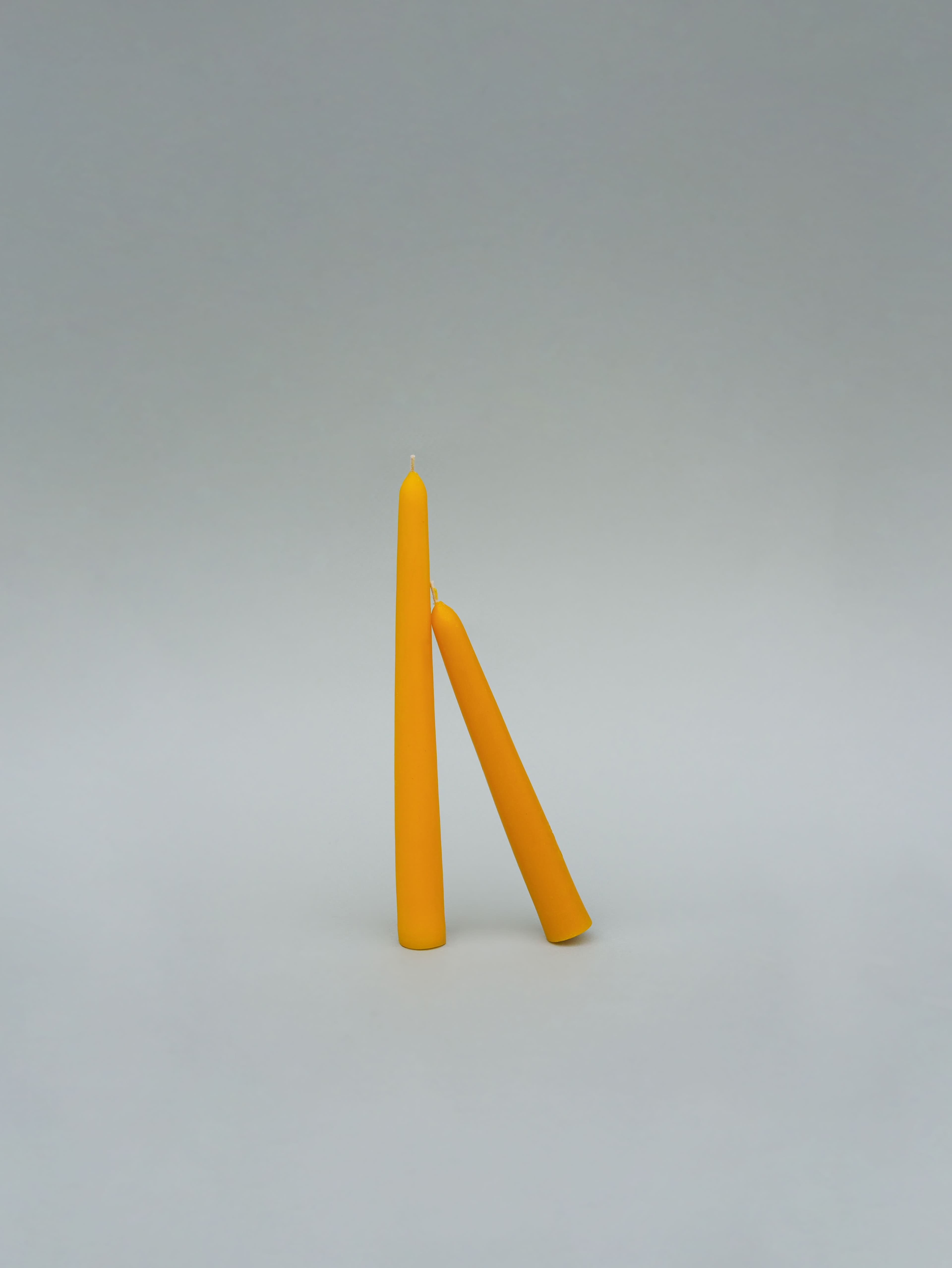 Свічка гладенька мала